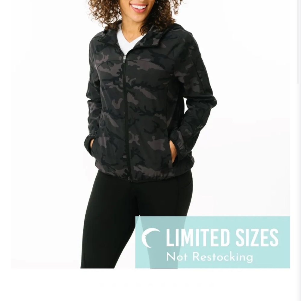 Zyia Forest Camo Zipper Hoodie Jacket